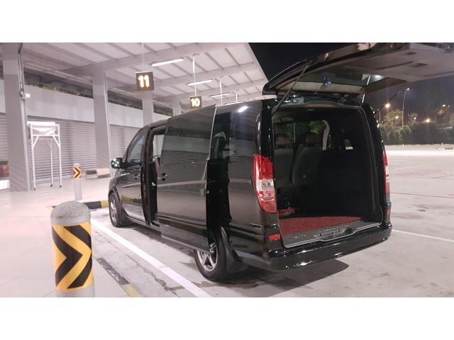 Maxi Cab Singapore Limousine and Minibus Services 